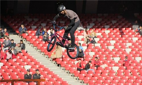 现场直击：CX中国极限赛首日 小轮车公园赛预赛