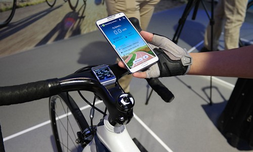 #CES展上的新玩意# 三星智能单车Samsung Galay Bike