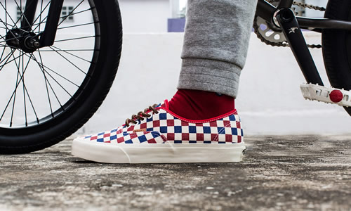 Vans推出2013 Holiday “Always Classic” 主题型录 庆祝BMX文化