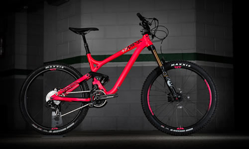 2014 Commencal META系列速降整车 丛林里的一抹亮色